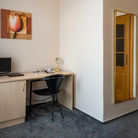Olympia Hotel 3*