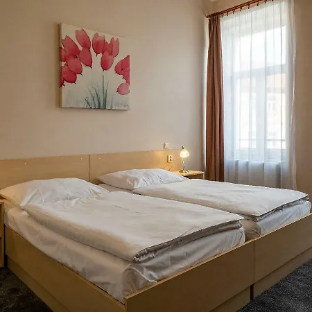 Olympia Hotel 3*